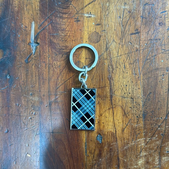 ๐๐ฅ๐ฅSOLD! ๐ฅBurberry Check Keychain-RARE! ๐ COPY - Picture 3 of 8